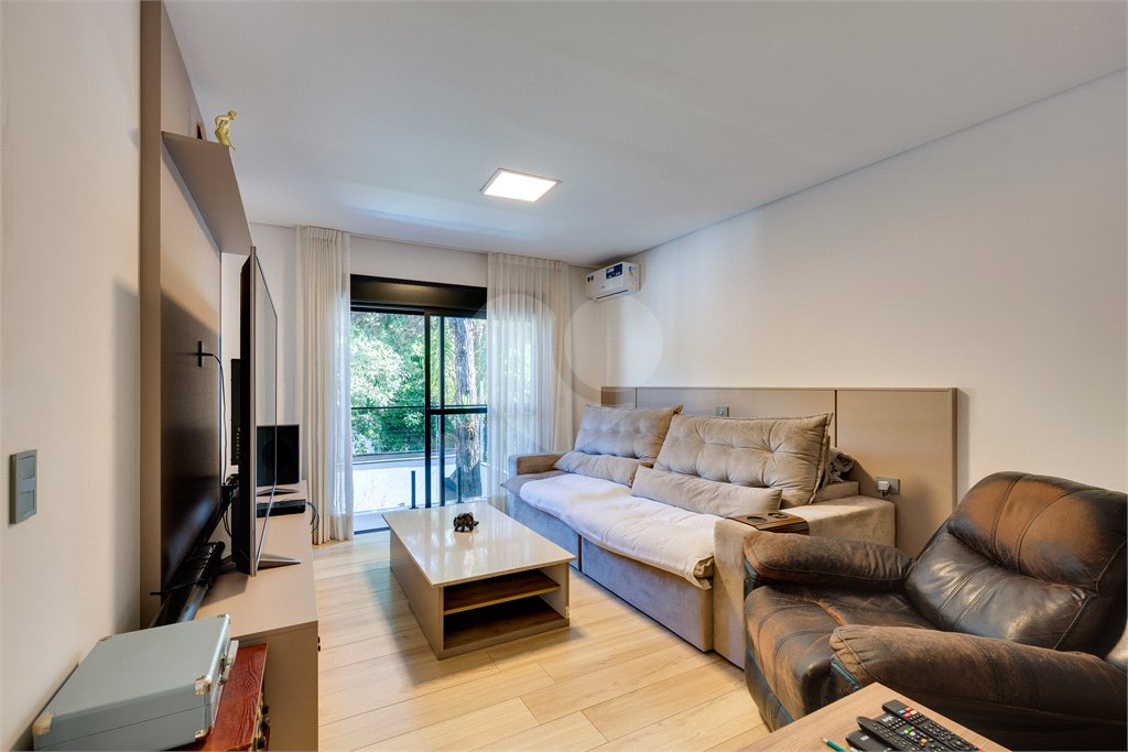Casa à venda com 4 suítes no condomínio Villa Suiça, São Paulo - SP