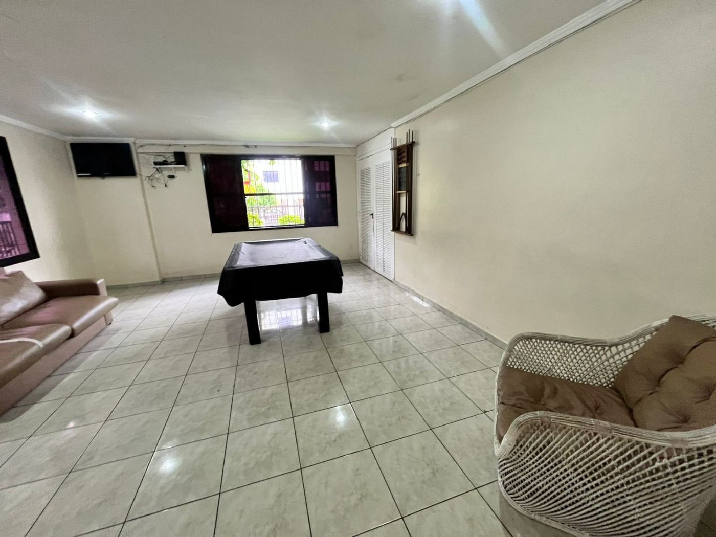 Apartamento com 1 dormitório à venda, 45 m² por R$ 290.000,00 - Jardim Três Marias - Guarujá/SP