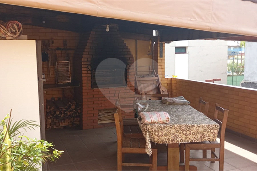 Sobrado à venda com 4 quartos em Água Fria, São Paulo, SP