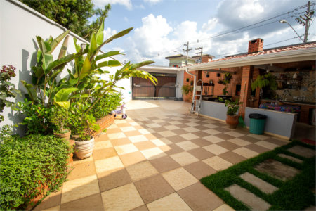Casa à venda com 3 quartos, sendo 1 suíte,  em Jardim Bandeirantes, São Roque, SP