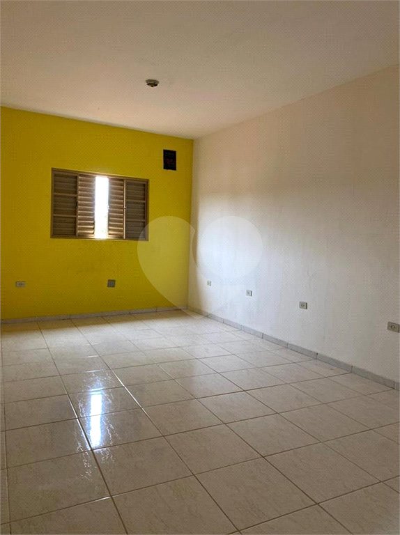 Casa à venda com 2 quartos, sendo 1 suíte, no Centro, Araçoiaba da Serra, SP