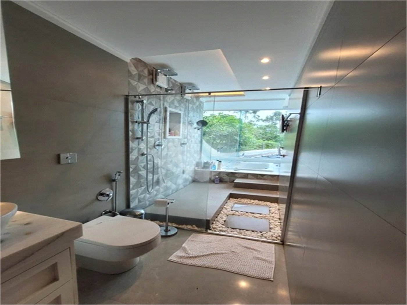 Casa à venda com 3 suítes no condomínio Parque Petrópolis 4 Secção, Mairiporã - SP