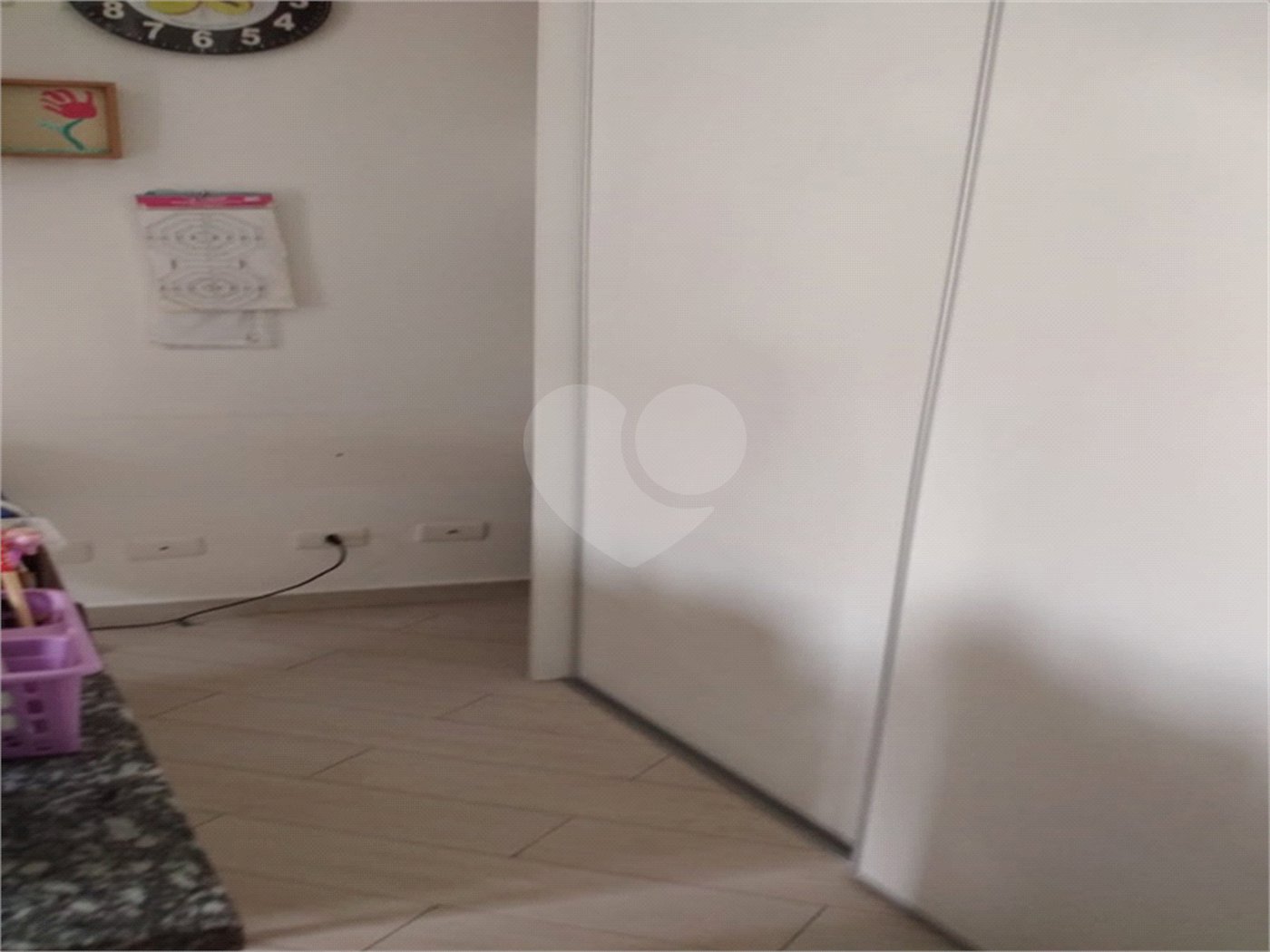 Casa à venda com 3 quartos, sendo 2 suítes, no condomínio Villa's Residencial, São Paulo - SP
