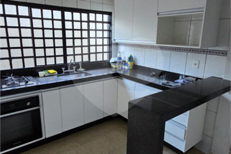 Casa à venda com 4 quartos, sendo 2 suítes, em Planalto Verde, Ribeirão Preto, SP