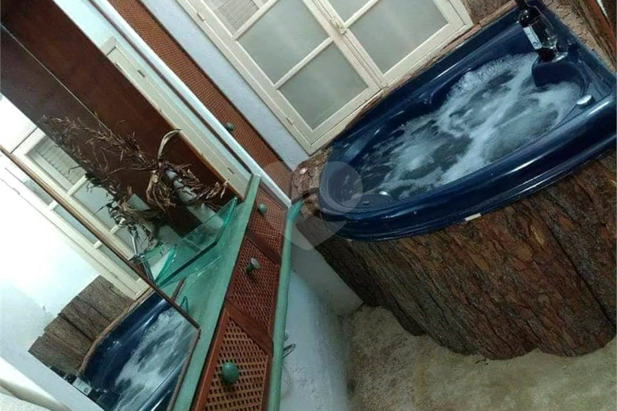 Chácara à venda com 4 quartos, sendo 3 suítes, no Centro, Juquitiba, SP