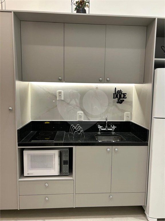 Apartamento à venda ou para alugar com 1 quarto em Pinheiros, São Paulo, SP