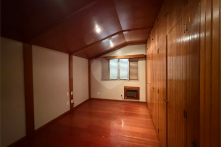 Apartamento à venda com 4 quartos, sendo 2 suítes, no Centro, Araraquara, SP