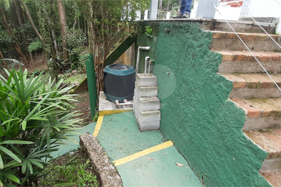 Sobrado à venda com 4 quartos, sendo 3 suítes, em Serra da Cantareira, Mairiporã, SP