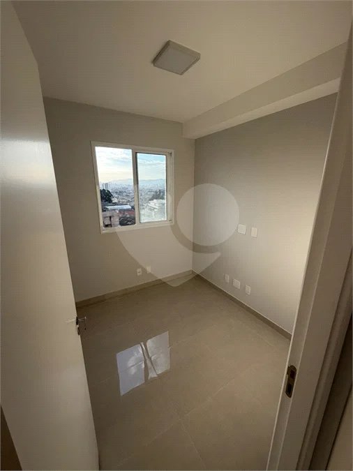 Apartamento à venda na Vila São João, próximo as Shopping Internacional de Guarulhos, com 43 m² com 2 dormitórios e 1 vaga de garagem