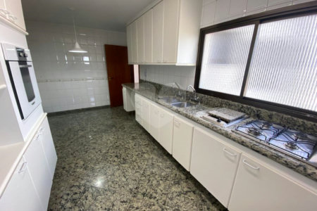 Apartamento com 4 dormitórios , sendo 1 suíte , 2 vagas , à venda na Moóca.
