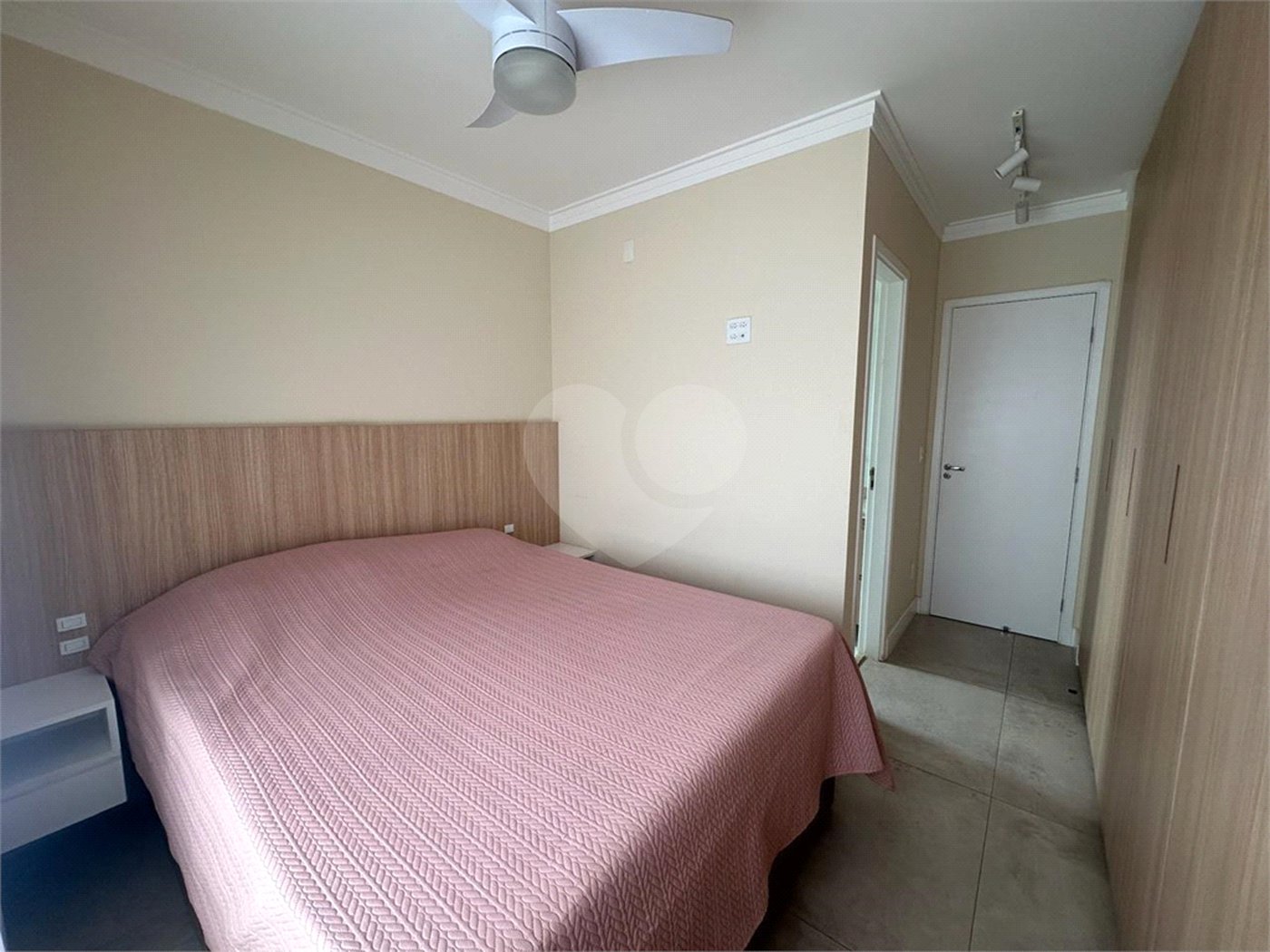 Apartamento à venda com 3 quartos, sendo 1 suíte, em Vila Andrade, São Paulo, SP