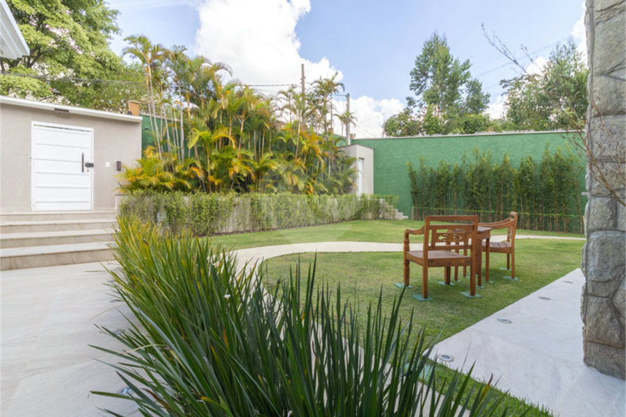 Casa à venda com 3 suítes no condomínio Parque Imperial da Cantareira, Mairiporã - SP