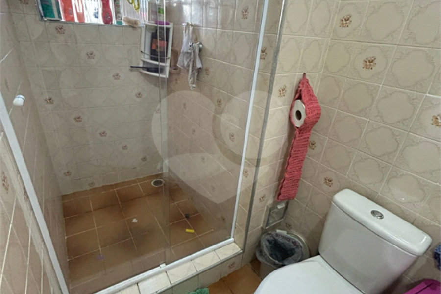 Sobrado à venda com 4 quartos, sendo 1 suíte, em Parada Inglesa, São Paulo, SP