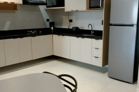 Apartamento à venda com 1 suíte em Caiçara, Praia Grande, SP