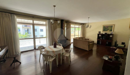 Casa à venda com 4 quartos, sendo 1 suíte,  em Jardim das Vertentes, São Paulo, SP
