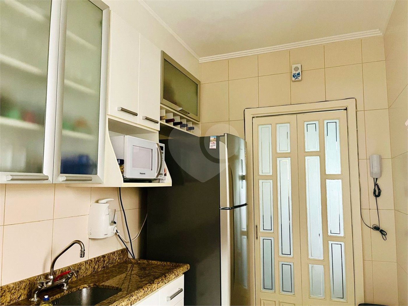 Casa à venda com 3 quartos, sendo 2 suítes, no condomínio Res Green Villagge, São Paulo - SP
