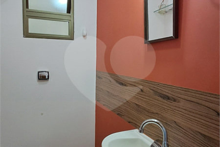Apartamento à venda com 3 quartos, sendo 1 suíte,  em Alto da Boa Vista, São Paulo, SP