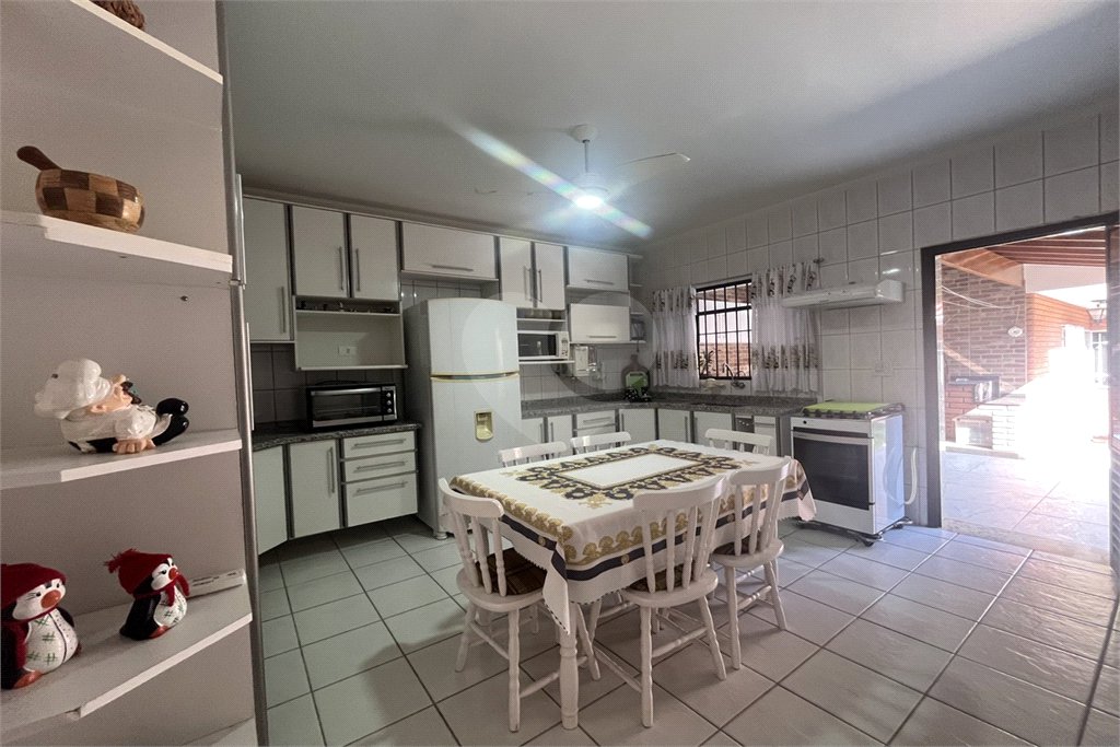 Casa à venda com 4 quartos, sendo 3 suítes, em Vila Guilherme, São Paulo, SP