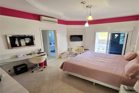 Casa à venda com 4 suítes no condomínio Jardim Residêncial da Villa Suiça, Indaiatuba - SP
