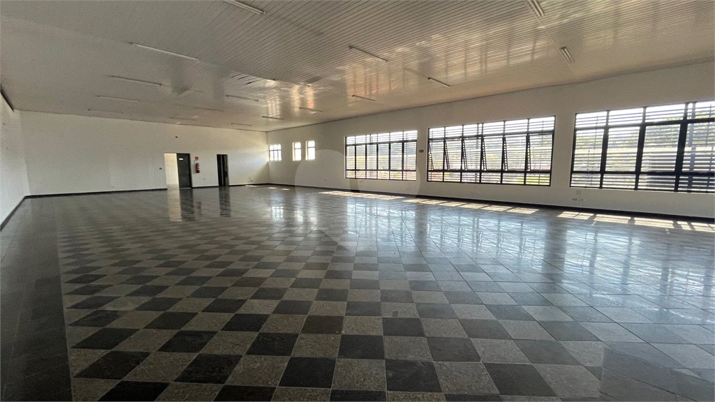 Salão Comercial para alugar em Vila Thais, Atibaia, SP