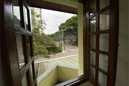 Sobrado à venda com 7 quartos, sendo 2 suítes, em Brooklin Paulista, São Paulo, SP