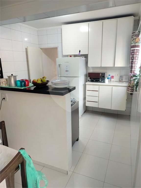 Sobrado à venda com 2 quartos em Jardim Santa Rosa, Taboão da Serra, SP