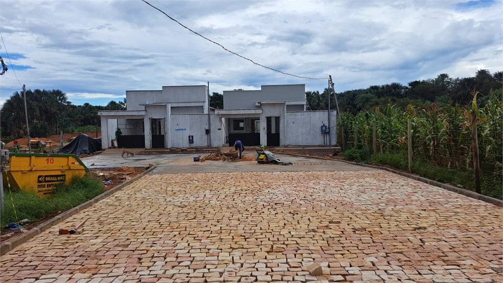 Casa à venda com 2 quartos, sendo 1 suíte, em Catumbi, Balsas, MA