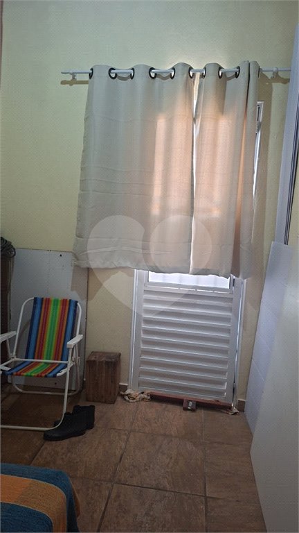 Casa à venda com 2 suítes no condomínio Portal dos Pássaros, Alambari - SP
