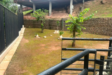Casa à venda com 3 quartos no condomínio Jd Rebelato, Cotia - SP