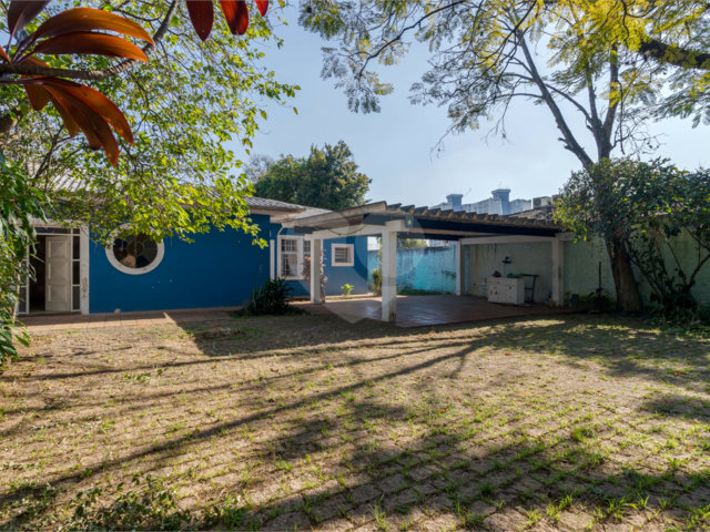Casa Térrea à venda com 4 quartos, sendo 1 suíte,  em Jardim Prudência, São Paulo, SP