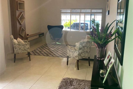 Casa à venda com 3 quartos, sendo 1 suíte,  em Vila Oliveira, Mogi das Cruzes, SP