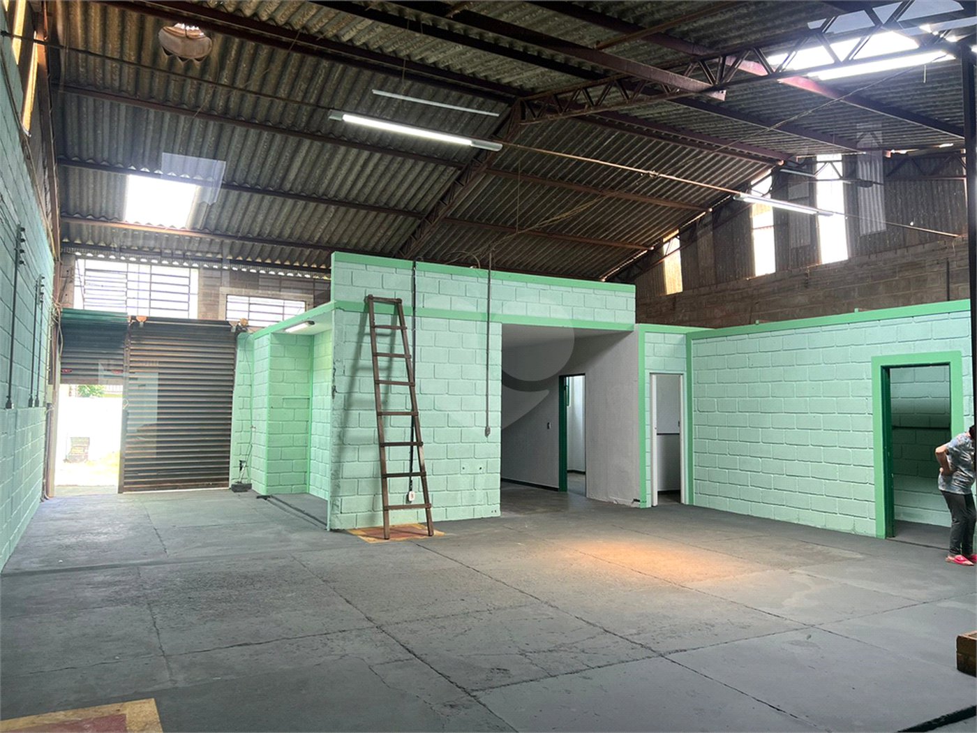 Galpão Comercial para venda no Jardim Jockey Clube