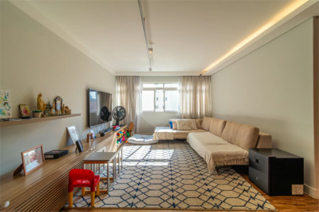 Apartamento à venda com 3 quartos, sendo 1 suíte, em Moema, São Paulo, SP