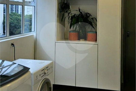 Apartamento à venda com 3 quartos, sendo 1 suíte, em Jardim Europa, São Paulo, SP