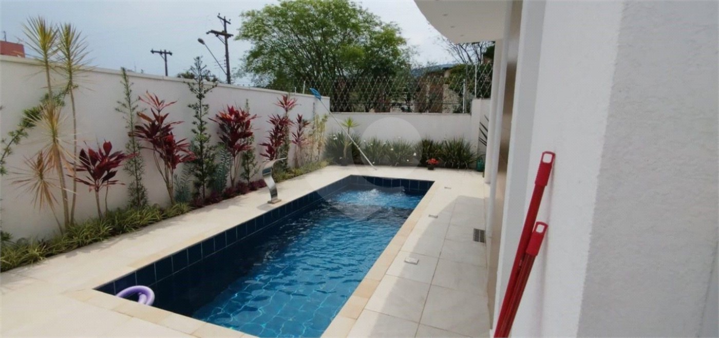 Casa à venda com 3 suítes no condomínio Bella Cittá - Villaggio II, Mogi das Cruzes - SP