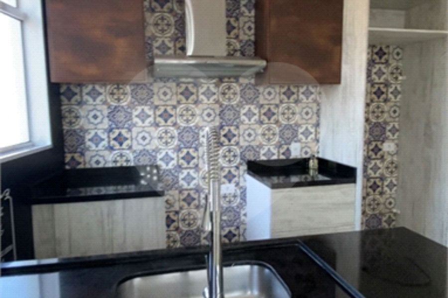 Casa à venda com 3 quartos, sendo 1 suíte, no condomínio Ana Carolina, São Paulo - SP
