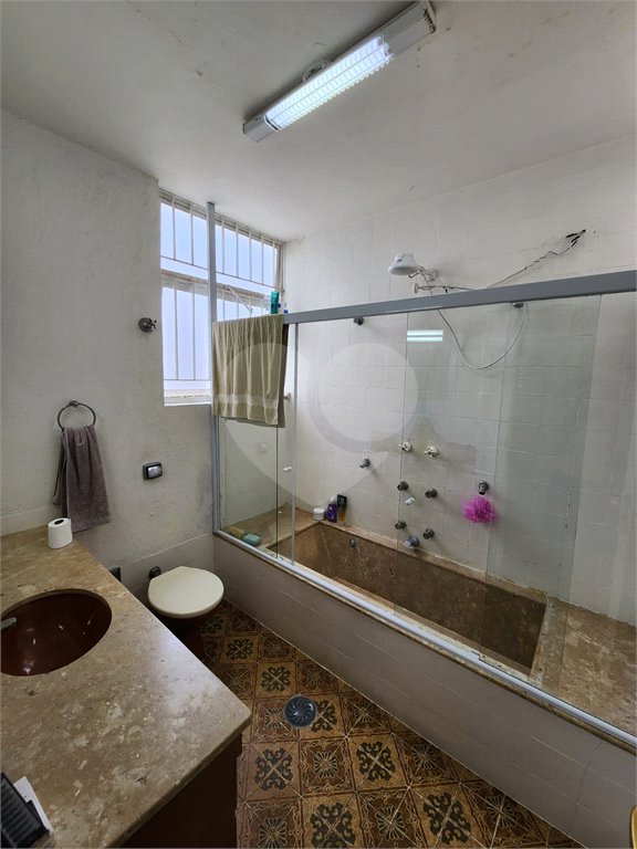 Sobrado à venda com 4 quartos, sendo 2 suítes, em Jardim Leonor, São Paulo, SP
