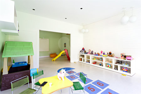 Apartamento à venda com 4 quartos, sendo 2 suítes, em Moema, São Paulo, SP