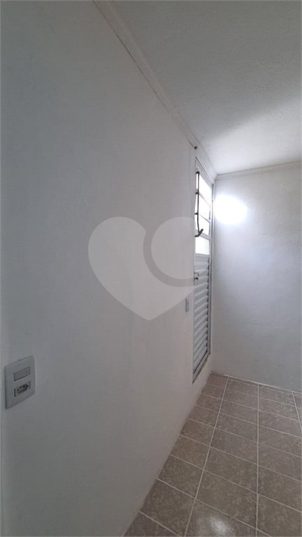 Sobrado à venda com 2 quartos em Vila Nivi, São Paulo, SP