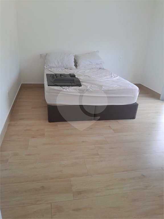 Casa à venda com 3 suítes em Moinho Velho, Cotia, SP