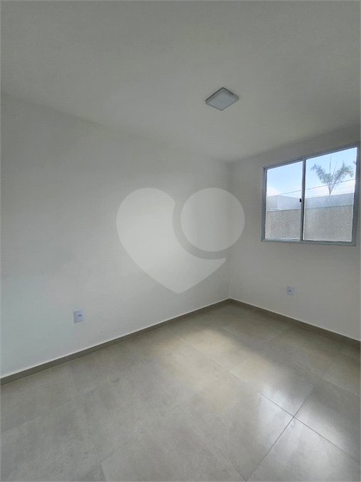 Apartamento para alugar com 2 quartos, sendo 1 suíte, em Nova São Pedro, São Pedro da Aldeia, RJ