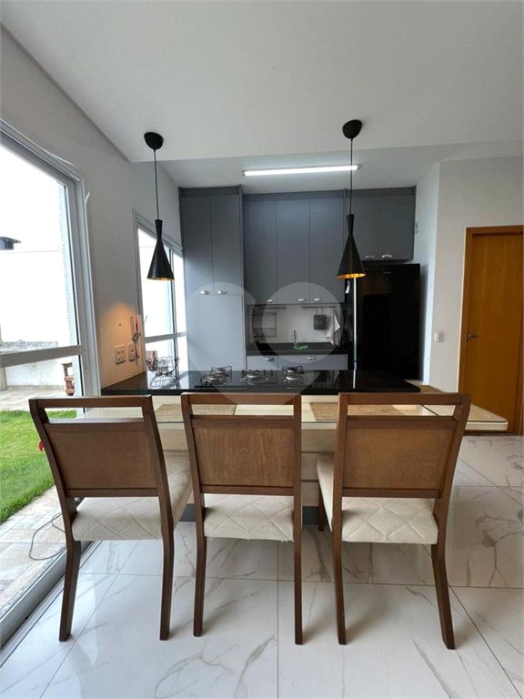 Casa à venda com 3 quartos, sendo 1 suíte, no condomínio Reserva Urbanova, São José dos Campos - SP