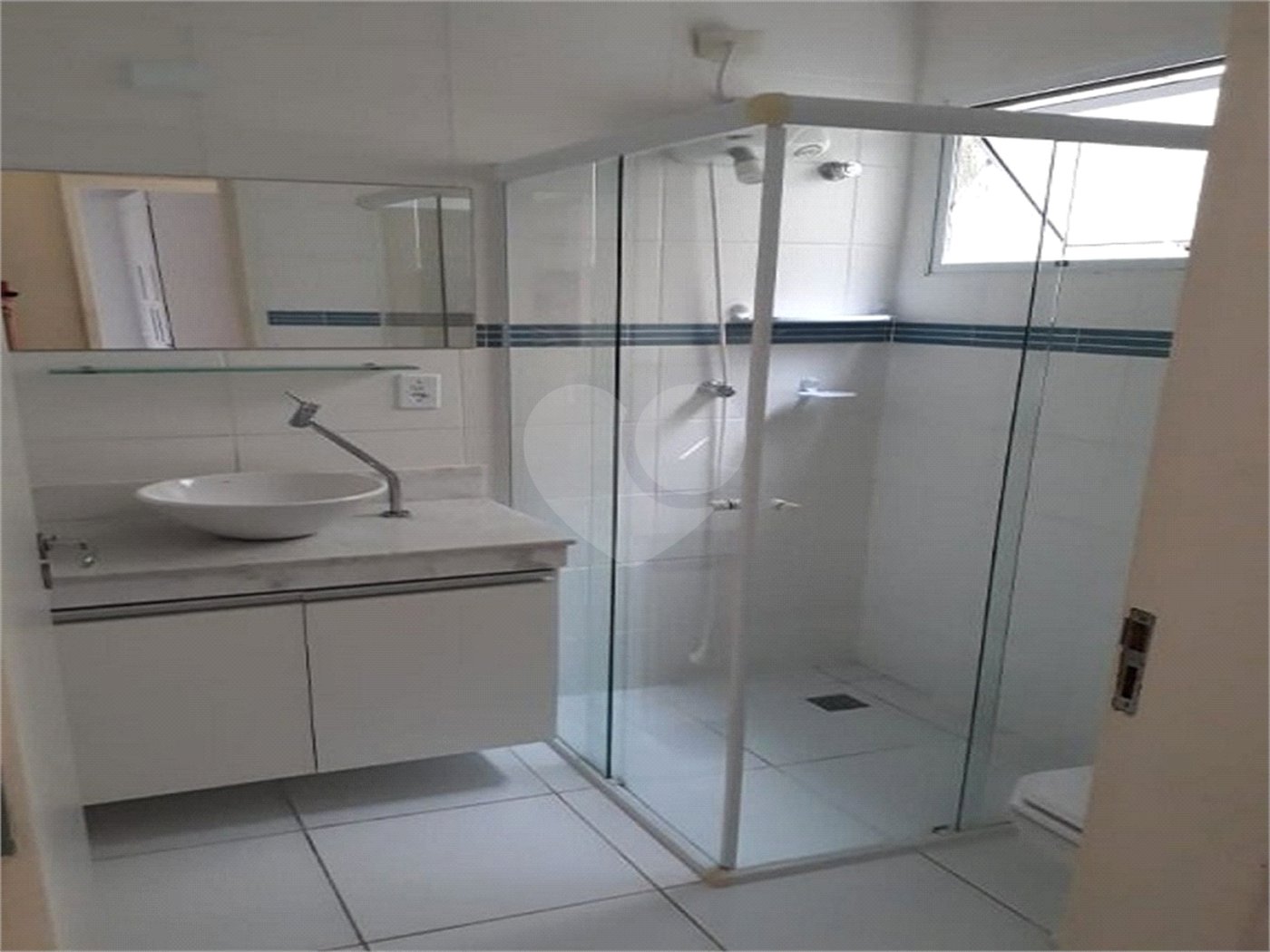 Casa à venda com 3 quartos, sendo 1 suíte, no condomínio Horto Florestal II, Sorocaba - SP