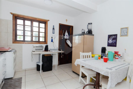 Casa à venda com 4 quartos, sendo 1 suíte, em Jardim Nova Taboão, Guarulhos, SP