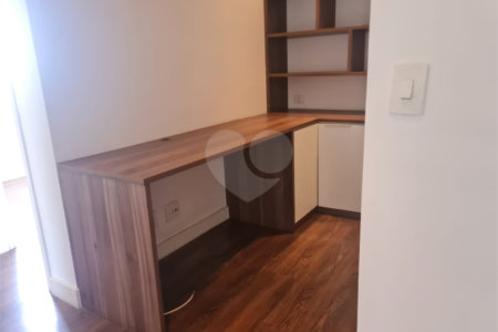 Apartamento à venda com 2 quartos, sendo 1 suíte, em Parque Reboucas, São Paulo, SP