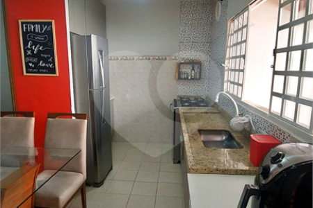 Sobrado à venda com 4 quartos, sendo 2 suítes, em Jardim Paulista, Atibaia, SP