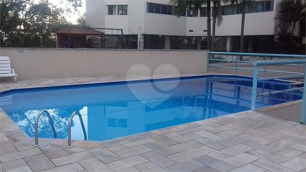 Apartamento à venda com 3 quartos, sendo 1 suíte,  em Jardim Parque Morumbi, São Paulo, SP