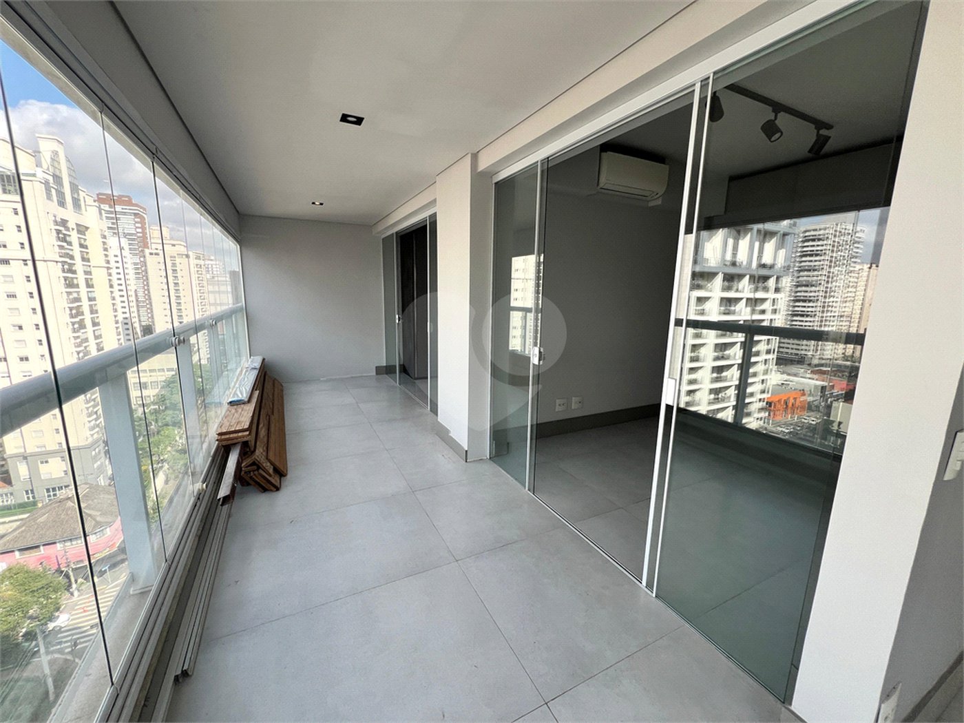 Apartamento à venda com 2 suítes em Indianópolis, São Paulo, SP