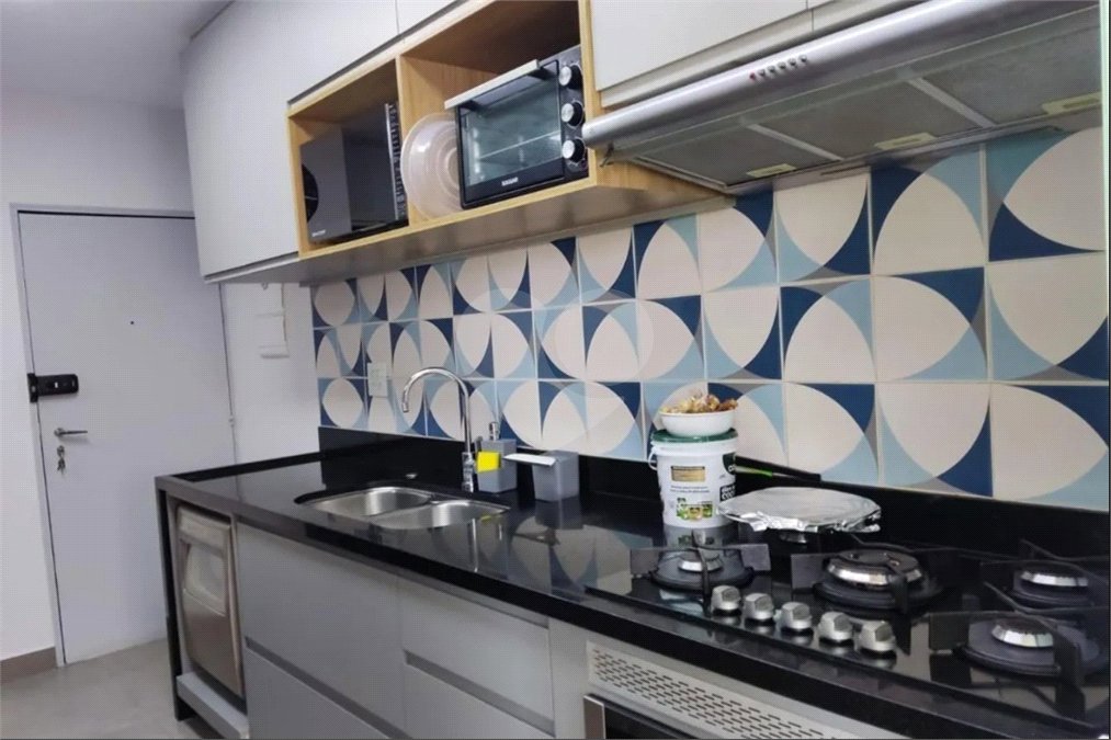 Apartamento à venda com 3 quartos, sendo 1 suíte,  em Santa Cecília, São Paulo, SP
