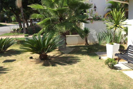 Casa à venda com 3 suítes no condomínio Residencial Jardim Paulista I, Vinhedo - SP